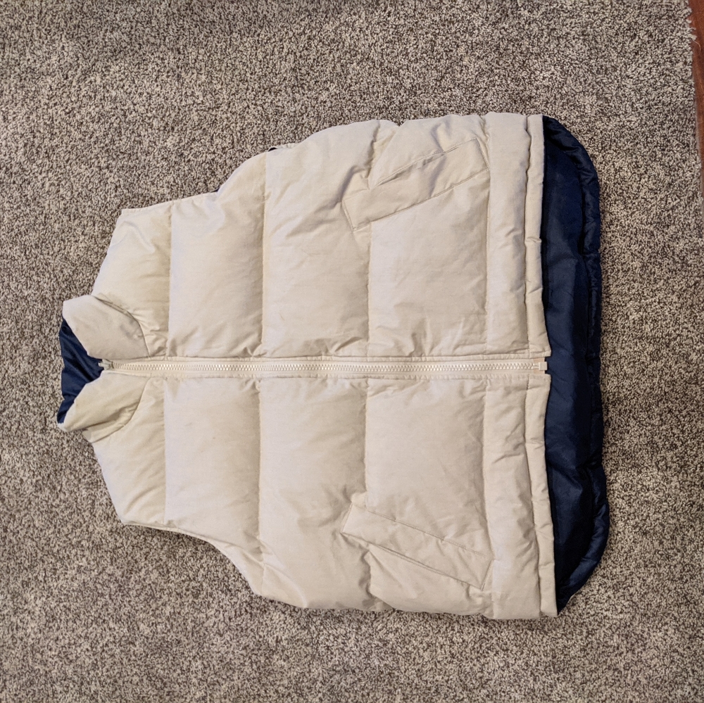 Red head reversible down vest L